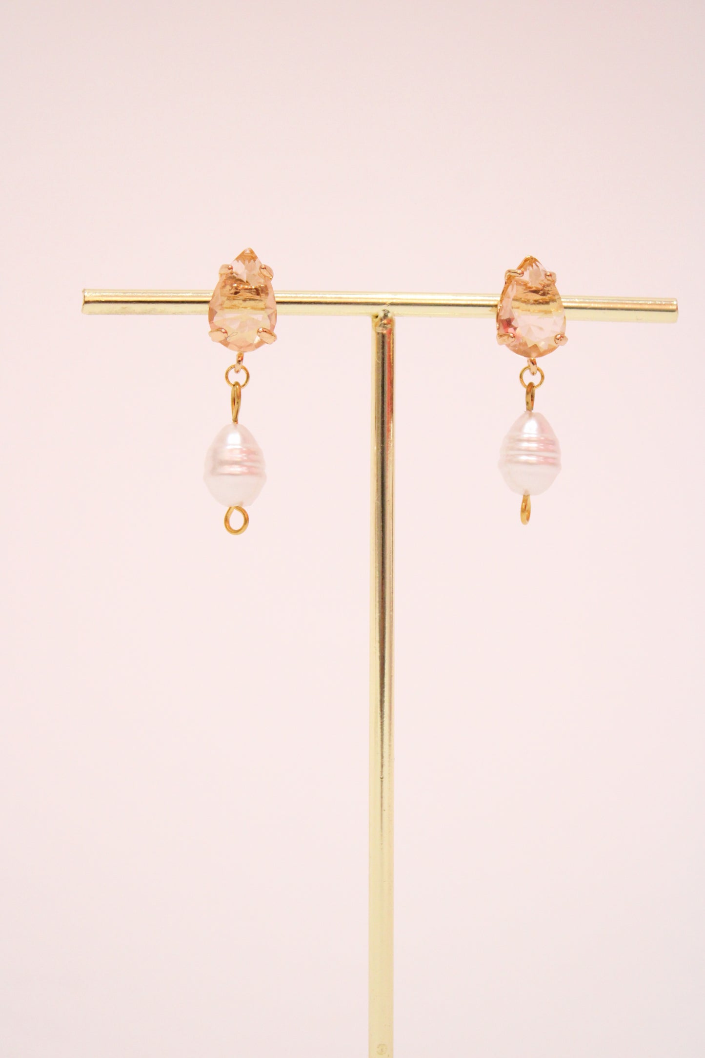 Elegance powder gold/pearl earrings