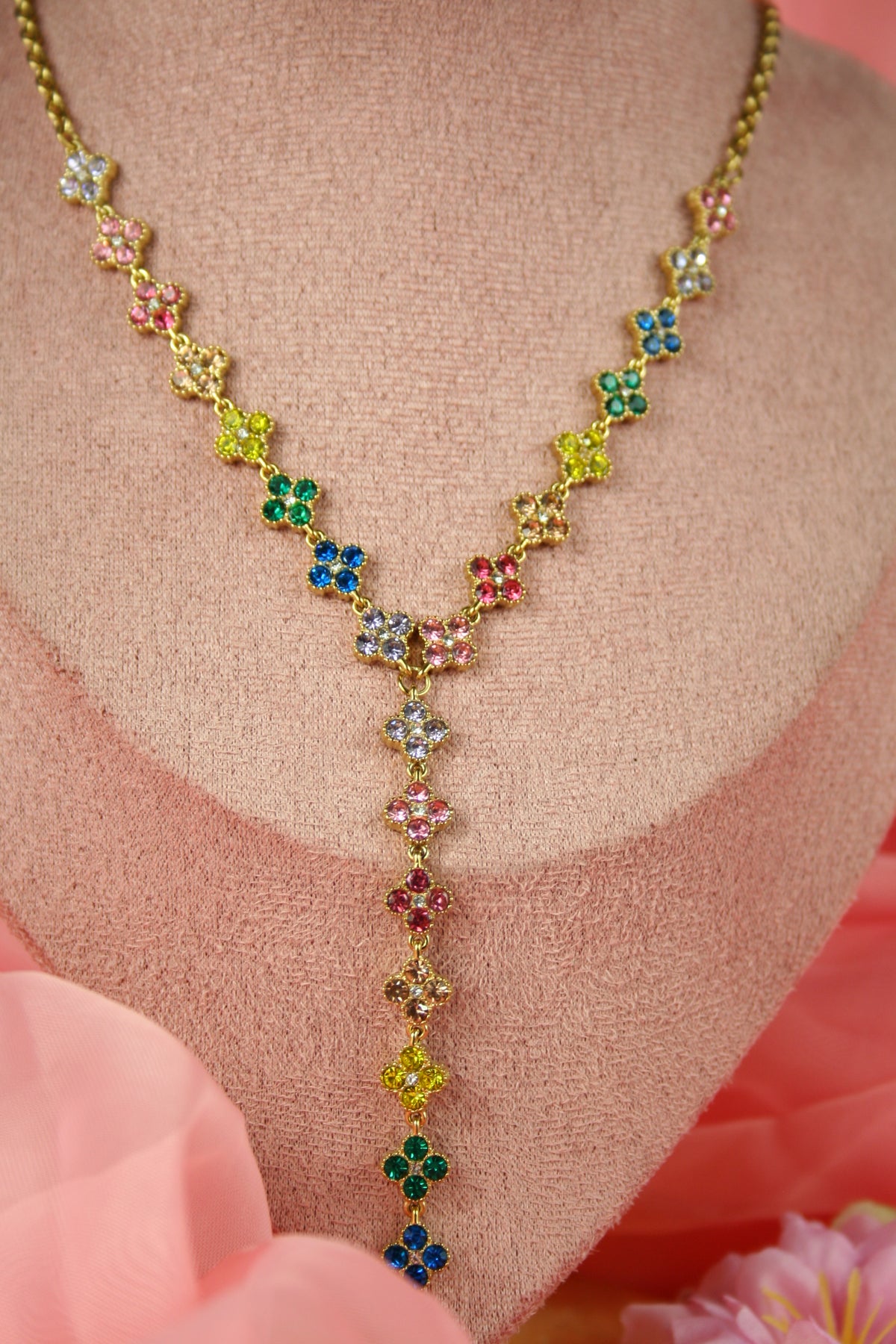 Collier Maya