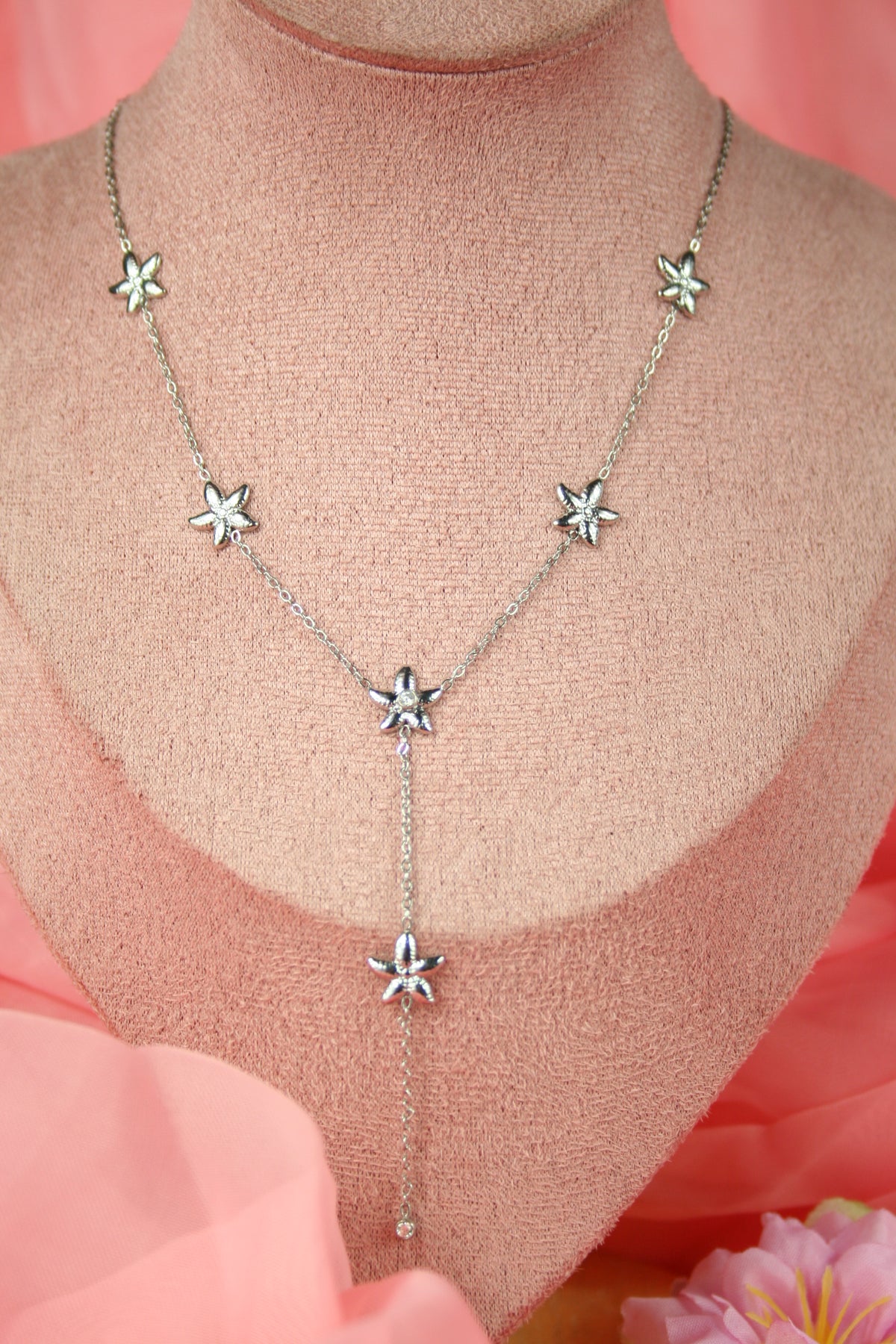 Collier Emmy