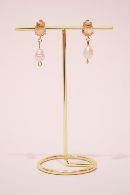 Elegance powder gold/pearl earrings
